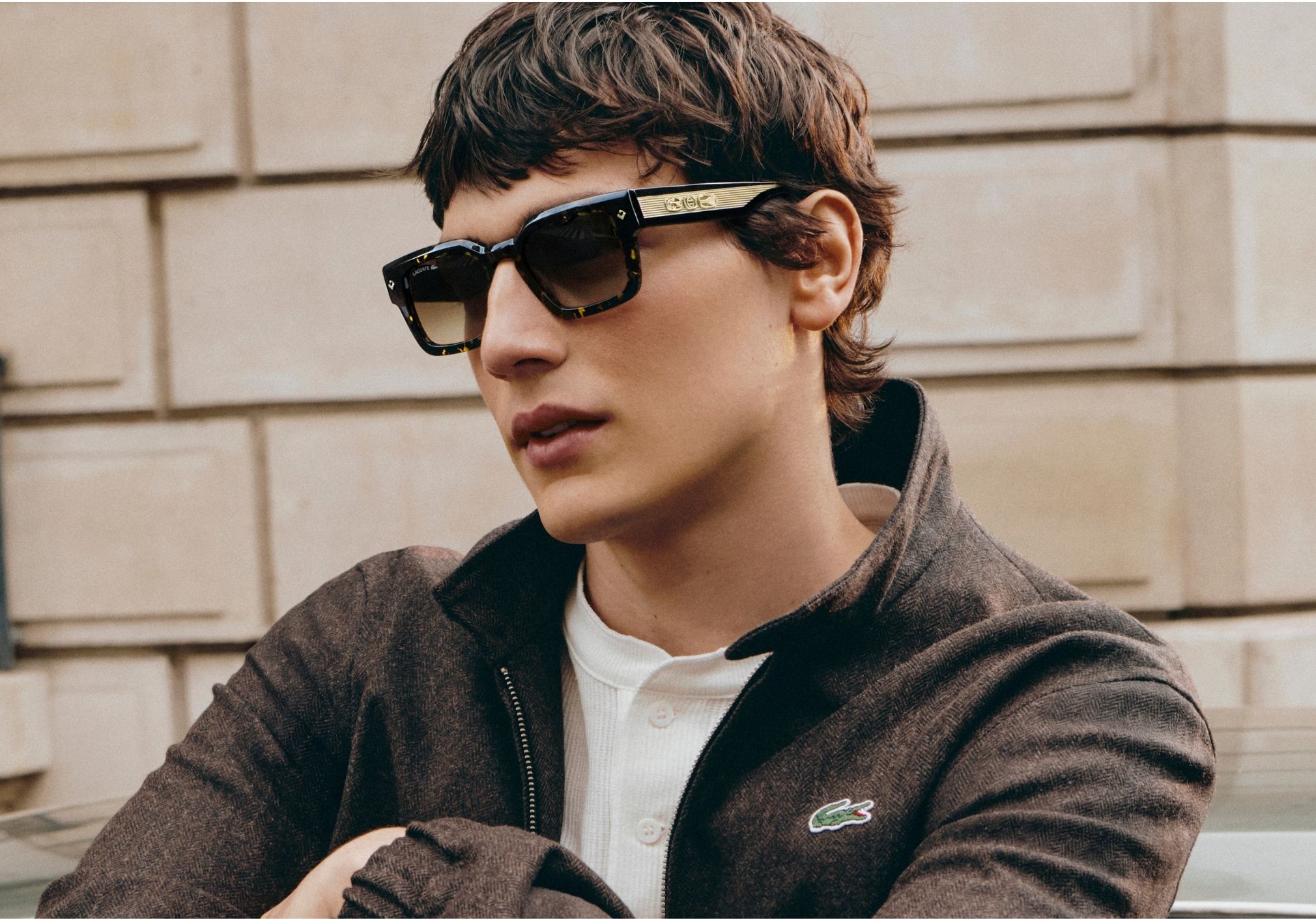 Lacoste Advertising sun style The New Icon couple shot. Style: L6056S in colors 749 and 315.